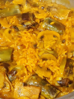 Una foto de Arroz con alcachofas y champiñones