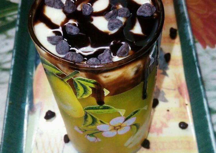 Chocolate mango drink