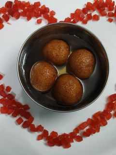 ரவை ஜாமூன் (Ravai JAmun Recipe in Tamil) செய்முறை முக்கிய புகைப்படம்