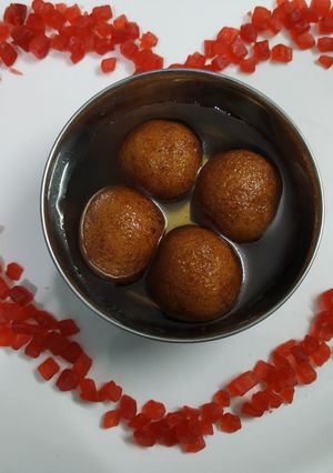 ரவை ஜாமூன் (Ravai JAmun Recipe in Tamil) செய்முறை முக்கிய புகைப்படம்