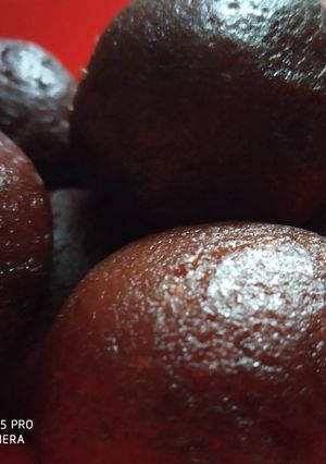 A picture of Potato Gulab Jamun.