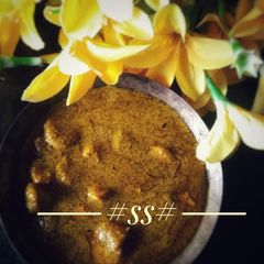 A picture of Prawn with mustard sauce.