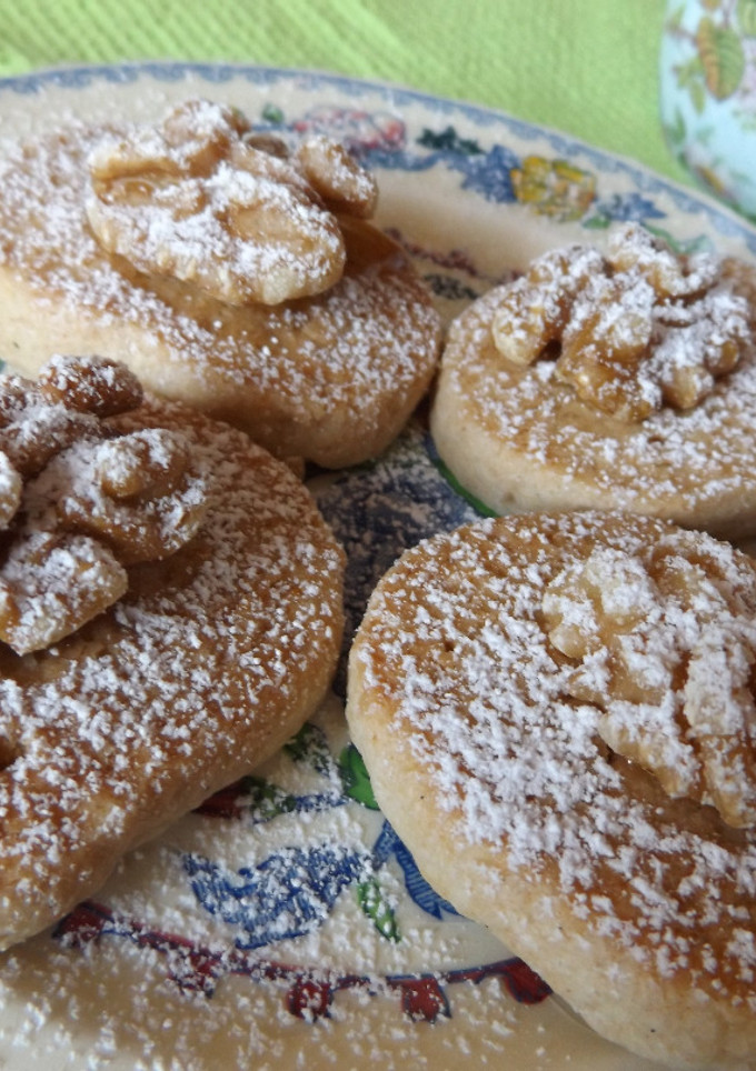 Una foto de Bocaditos de almendras y nueces