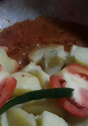 आलू टमाटर की सब्जी (Aloo Tamatar ki sabzi recipe in Hindi) रेसिपी मुख्य फोटो