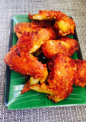 A picture of Lemongrass Fried Chicken.
