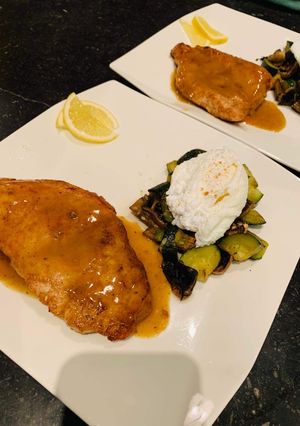 Une photo de Petti di pollo al limone