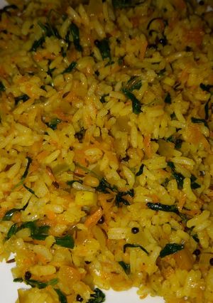 A picture of Carrot meethi rice.