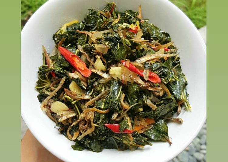 13.Tumis Daun Ubi & Teri ?