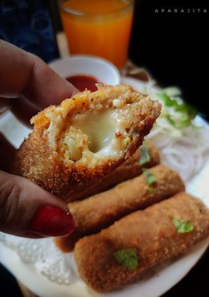 চীজ আলুর ফিঙ্গার (Cheese potato finger recipe in Bengali) রেসিপির প্রধান ছবি