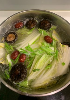 金華火腿白菜香菇雞湯 的食譜成品照片