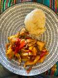 Pollo Salteado Con Legumbres