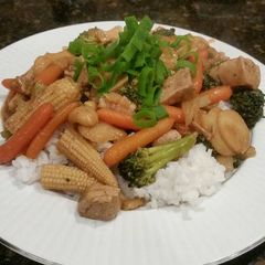 A picture of Brad's cashew chicken.