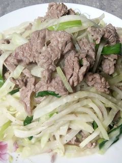 Hình của món Bò xào su hào.