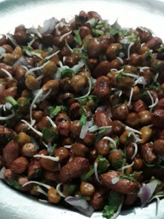 अंकुरित चना चाट (Ankurit chana chat recipe in Hindi) रेसिपी मुख्य फोटो