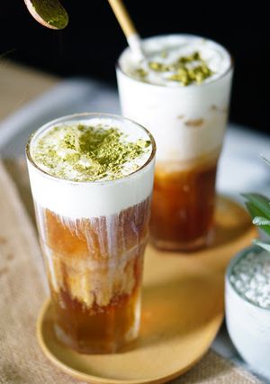 Hình của món Hồng Trà kem sữa Macchiato.