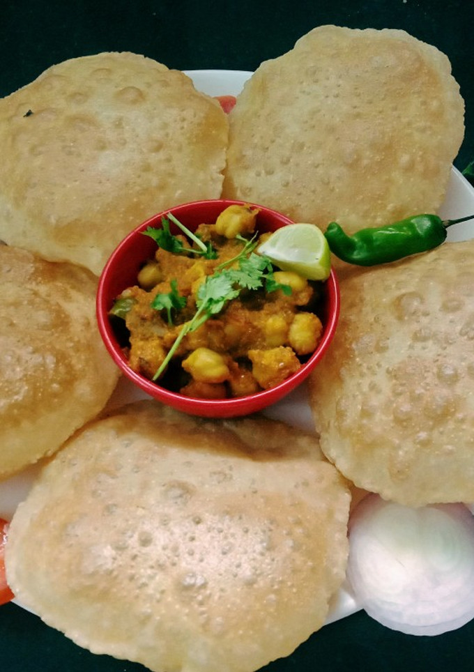 சுவயான மொறு மொறு சாப்ட் பூரி. செய்முறை முக்கிய புகைப்படம்