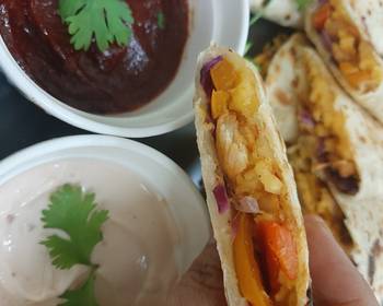 How To Cooking Recipe Chicken quesadilla with fajita sauce Delicious Steady
