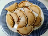 Empanadas Veganas de Manzana o Pera con Canela y Pasas de Arándanos