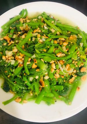 Hình của món Ngọn bí đỏ trộn.