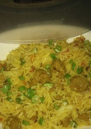 A picture of Fried rice with soya chunks.