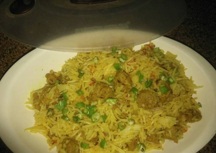 Fried rice with soya chunks