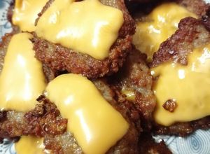 Hình của món Thịt bằm viên chiên phủ phô mai cực ngon 🤤🤤.