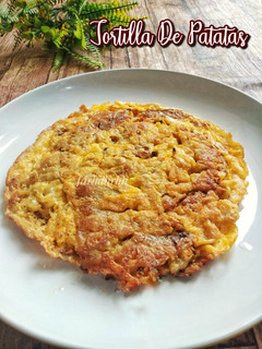 Foto resep Tortilla De Patatas (Spanish Omelette 🇪🇸)