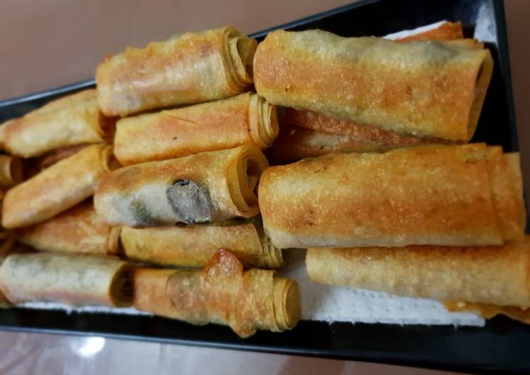 لفائف السمبوسة بحشوات مختلفة