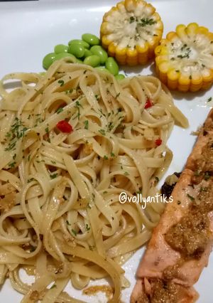 Foto resep Salmon Steak w/ fettucini aglio