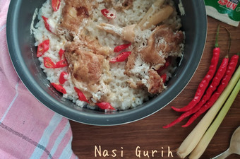Anti Ribet, Memasak Nasi Gurih Ayam Crispy Rice Cooker Sederhana Dan Enak