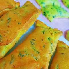 فطائر زعتر بالمقلاه الهوائيه 😍 محشيه جبنة🧀-レシピのメイン写真