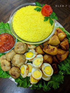 Foto resep Nasi Kuning Rice Cooker