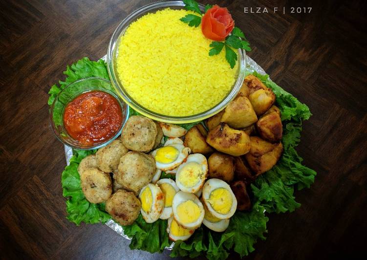 Nasi Kuning Rice Cooker