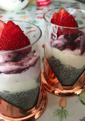 Una foto de Postre de chía y frutos rojos