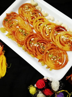 मावा जलेबी (Mawa Jalebi recipe in Hindi) रेसिपी मुख्य फोटो