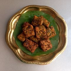 A picture of Methi vadi.