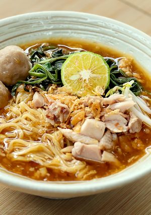 Foto resep Lomie Ayam Kangkung Devina Hermawan