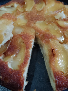 Una foto de Tarta invertida de manzanas 🍏🍏🍏