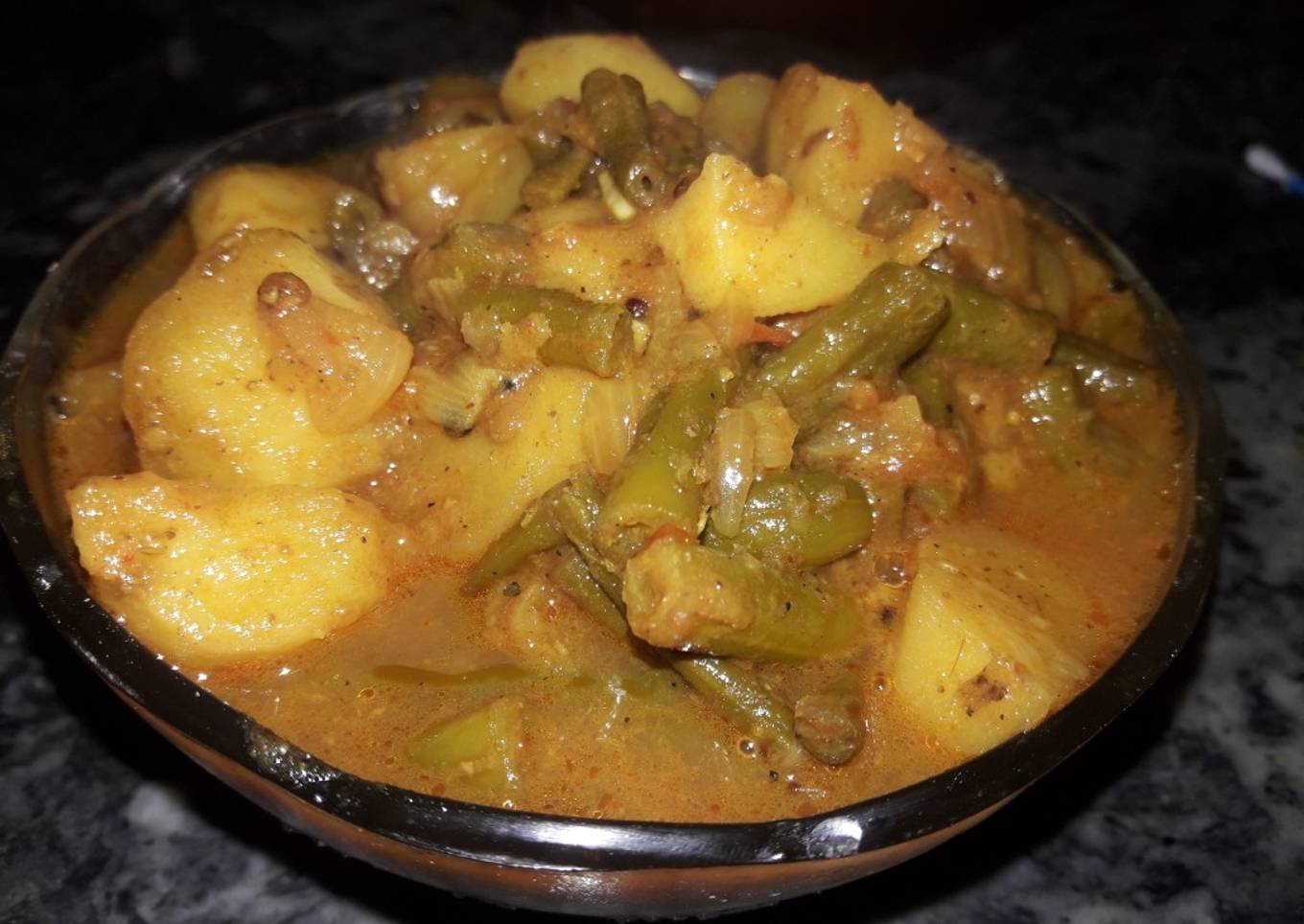 Simple aloo & french bean veg