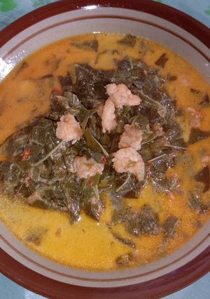 Foto resep Daun Singkong Gulai Bumbu Udang