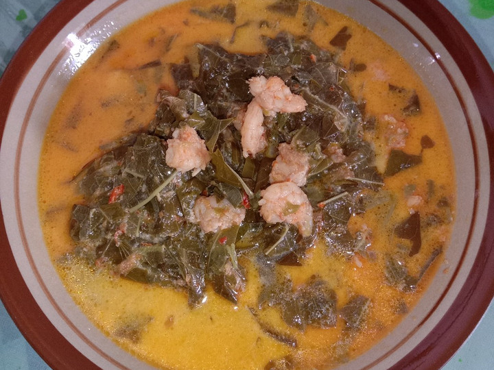 Langkah Mudah untuk Membuat Daun Singkong Gulai Bumbu Udang yang Enak Banget