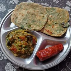 A picture of Coriander leaves paratha.