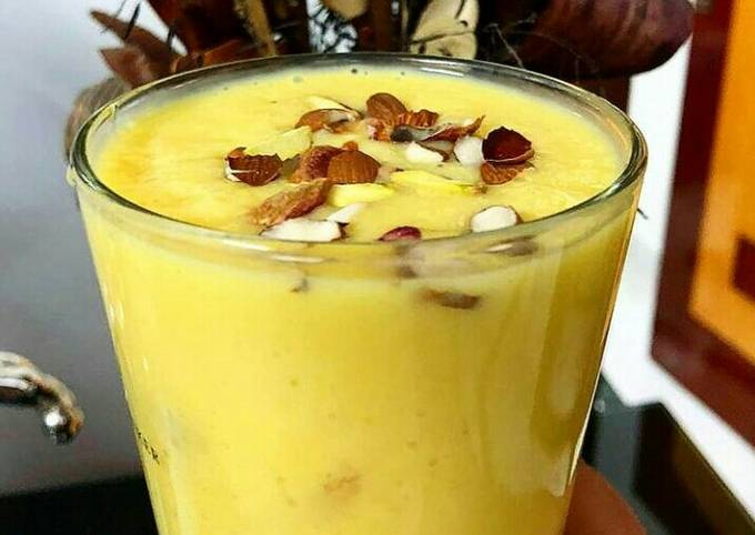Steps to Make Favorite Mango milk shake