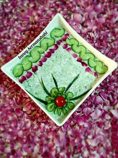 عکسی از دستور بورانی کدو سبز و خیار 🥒🥣