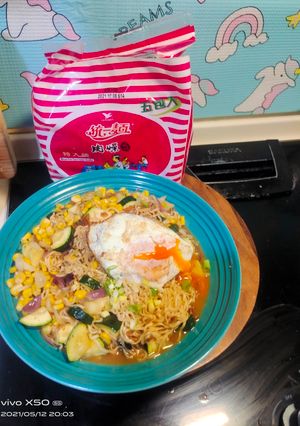 清冰箱蒲燒鰻蔬菜炒公仔麵 的食譜成品照片
