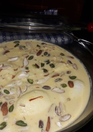 A picture of Rasmalai.
