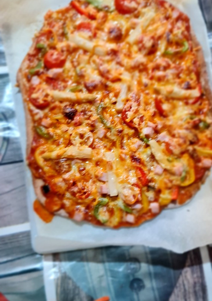 Una foto de Pizza integral de verduras
