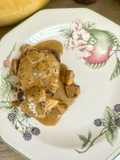 Steak au poivre con hash browns de queso cheddar