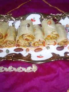 कडधान्यांच्या सुरळीच्या वड्या रेसिपी चे मुख्य फोटो