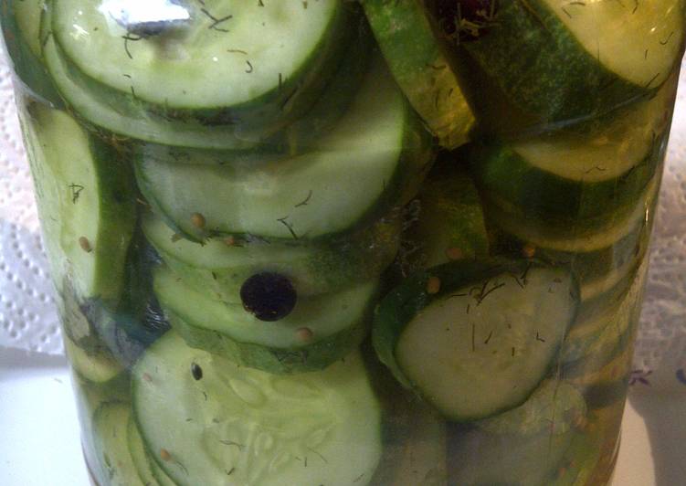 Steps to Prepare Award-winning Maple Dill Pickles